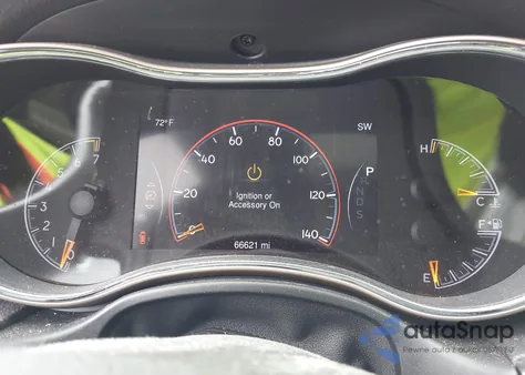 2014 Jeep Grand Cherokee Altitude z USA, uszkodzony, nr VIN 1C4RJFAG5EC479475